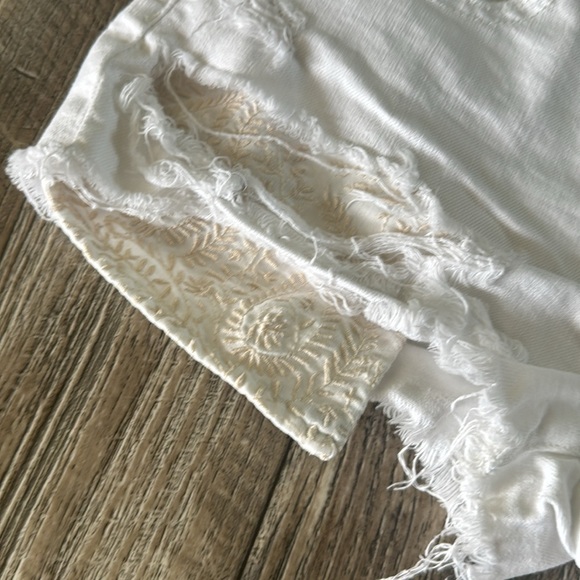 AMERICAN EAGLE OUTFITTERS HI-RISE STRECH JEAN SHORTS, 6 - Picture 4 of 12